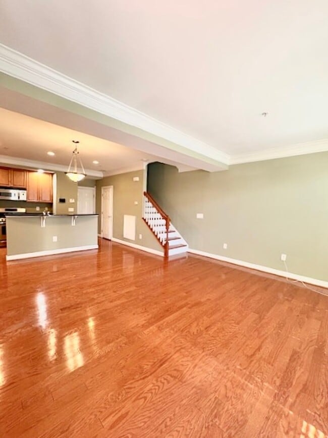 Building Photo - 645 Whetstone Glen St