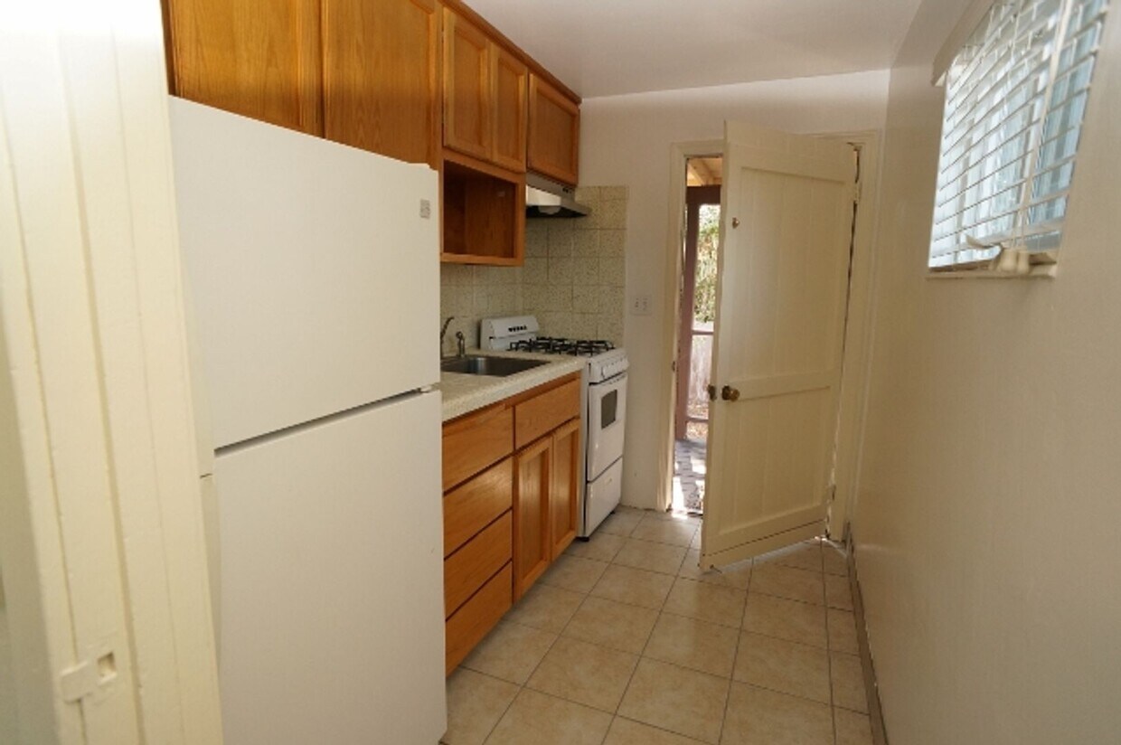 763 Taylor St Unit 763, Monterey, CA 93940 Room for Rent in Monterey