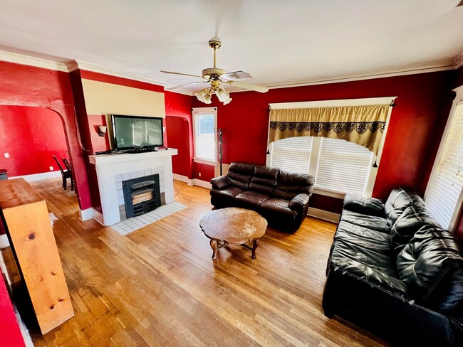 Living Room - 3281 Spottswood Ave