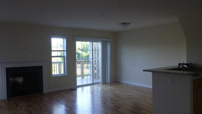 Building Photo - 48 Berry Ln