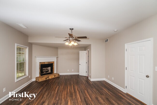 Building Photo - 292 Hiram Way