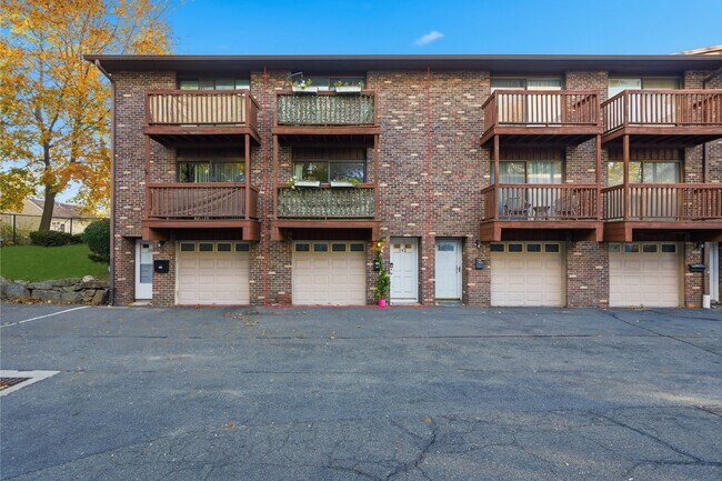 Foto del edificio - 382 Knapps Hwy