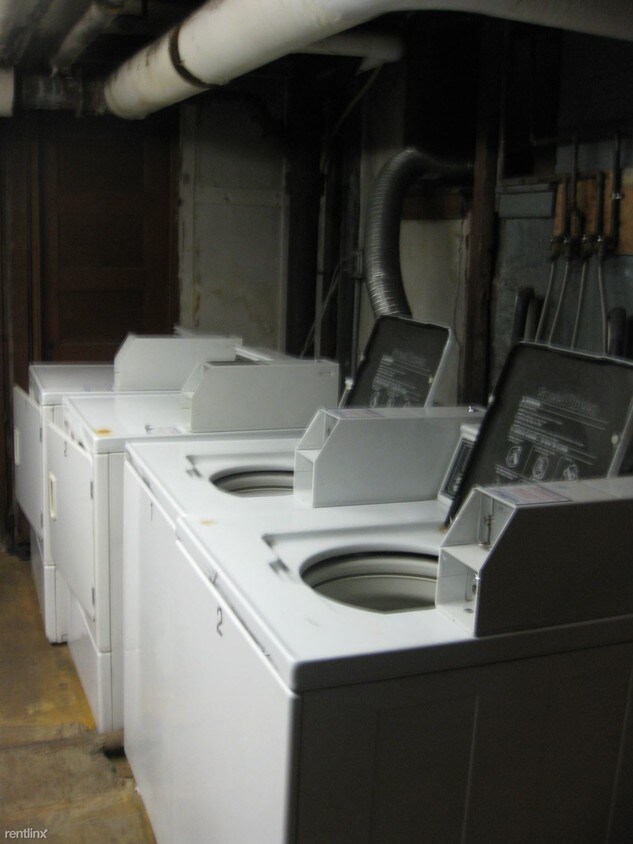 1 br, 1 bath - 25 Lynwood Pl Apt #3 - 1 br, 1 bath  - 25 Lynwood Pl Apt #3