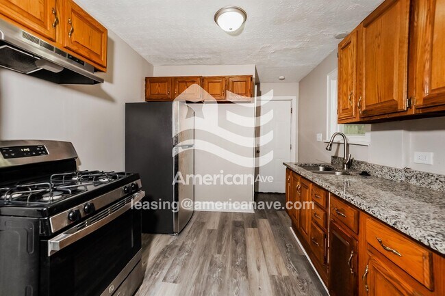 Foto del edificio - 242 E Park Blvd