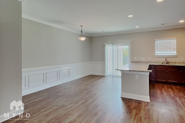 Foto del edificio - 351 Halton Crossing Dr SW