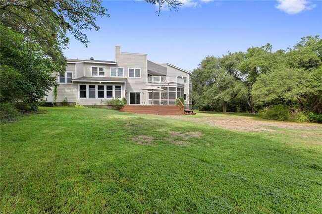 Building Photo - 3709 Toro Canyon Rd