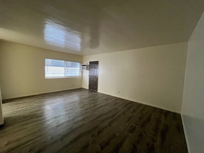 Foto del edificio - MOORPARK (14938) APT