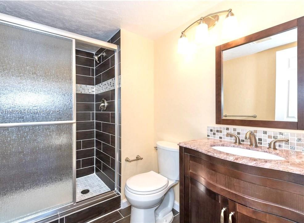Foto principal - 9800 N Hollybrook Lake Dr