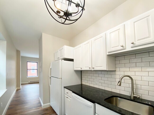 Kitchen - 62 Lubec St