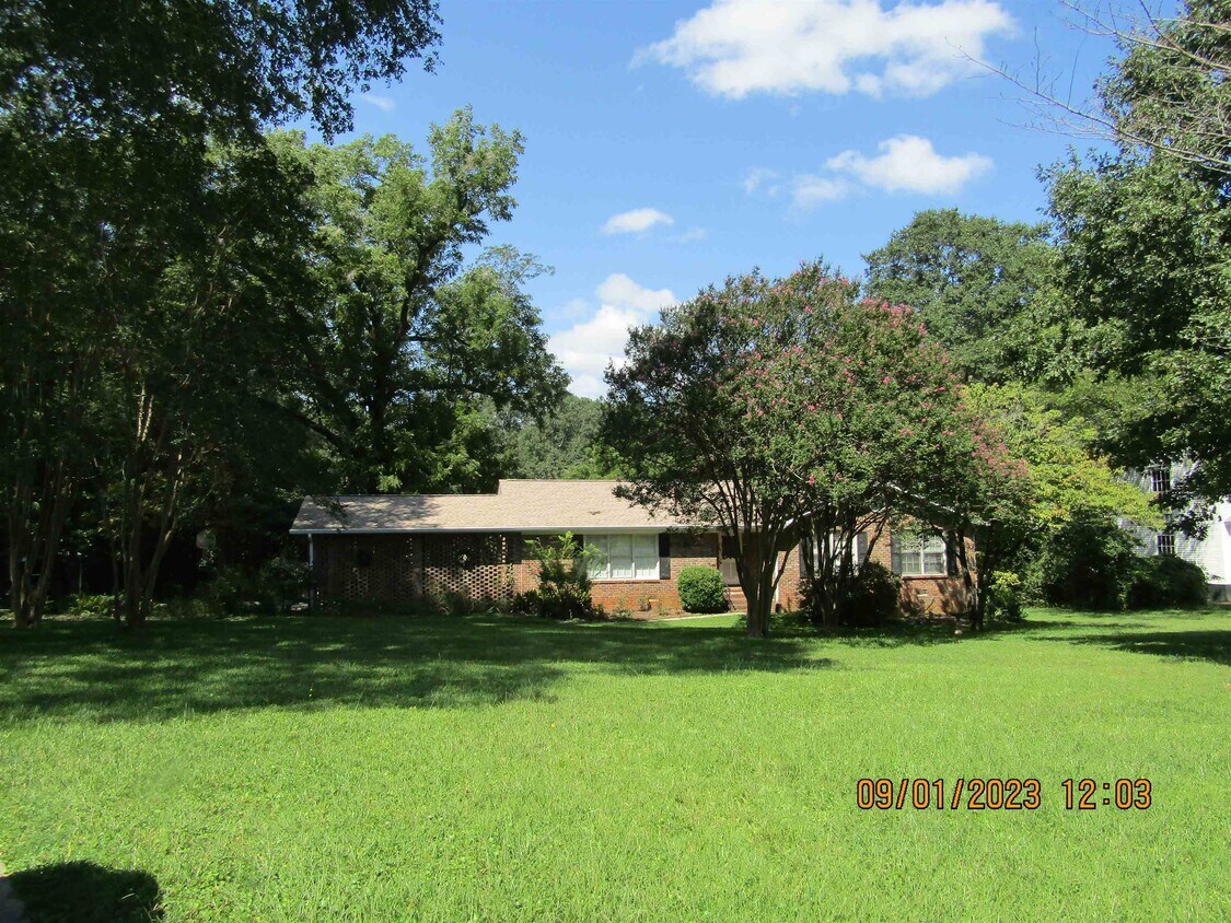 1005 Wesley St, Oxford, GA 30054 House Rental in Oxford, GA