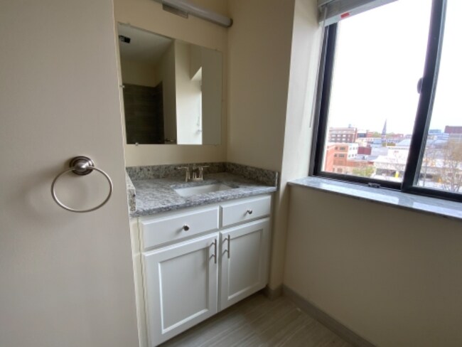 192 Erie Blvd photo'