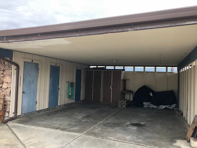 Foto del edificio - 220 Dunecrest Ave