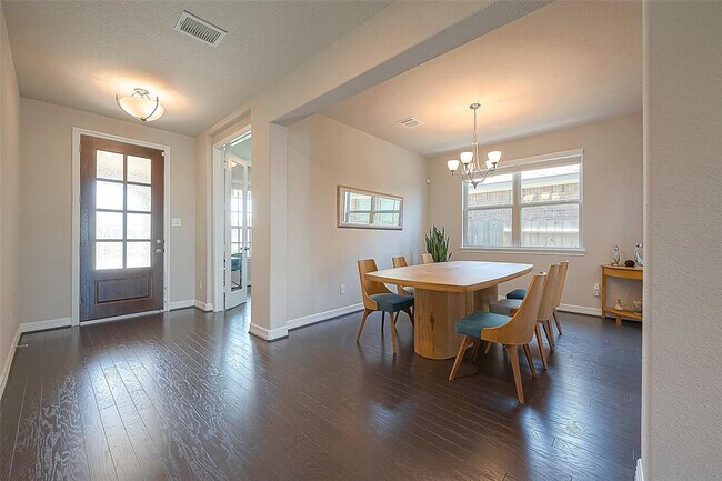 Foto del edificio - 9831 Willow Crown Ln