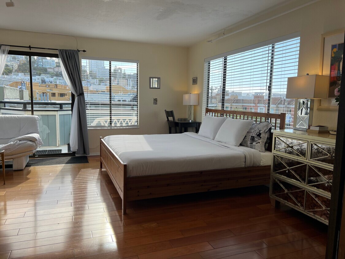 Foto principal - 2152 Mason St