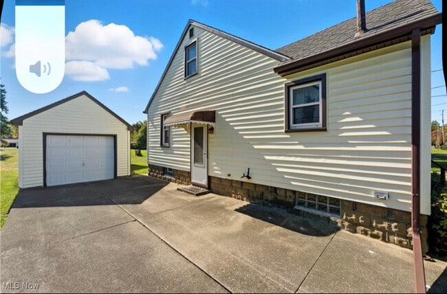 Foto del edificio - 132 33rd St SE