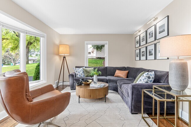 Foto del edificio - 4295 Oak Dr Ln