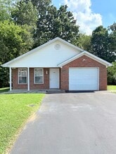 Building Photo - 436 Catalpa Cir
