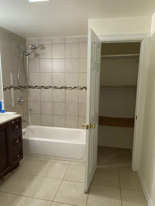 3240 108th St, East Elmhurst, NY 11369 Townhome Rentals in East