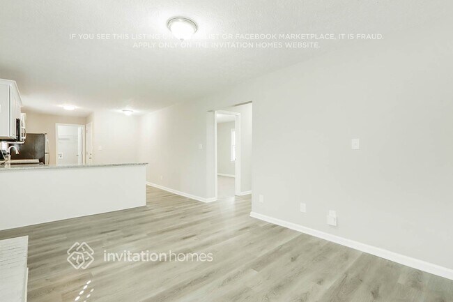 Foto del edificio - 251 Mediterranean Ln