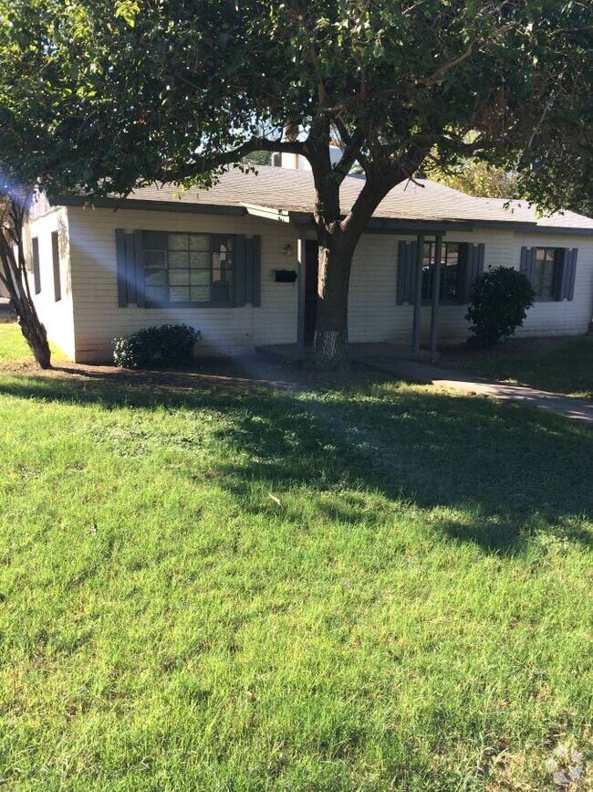 Building Photo - 1539 E Hudson Dr