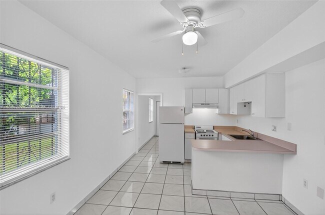 Foto del edificio - 1572 NW 2nd St