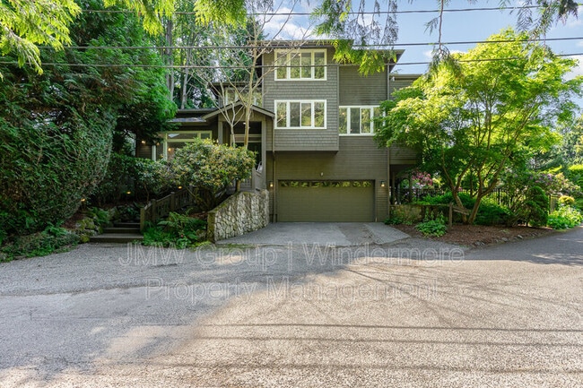 Building Photo - 5443 45th Ave W