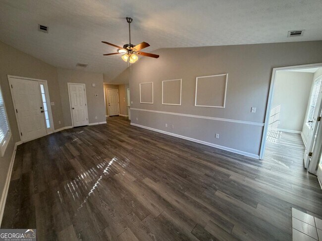 Foto del edificio - 2137 Hickory Bend SE