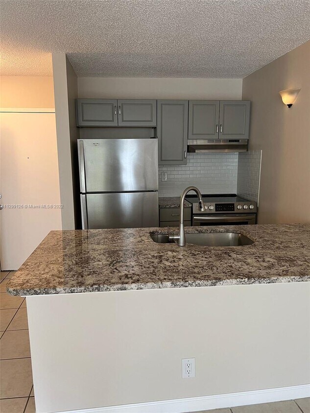 2701 Riverside Dr Unit 216B, Coral Springs, FL 33065 Condo for Rent