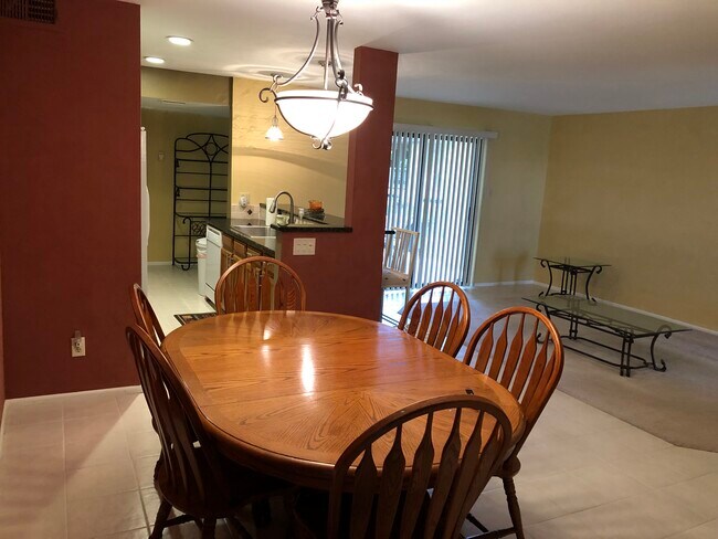 Foto del edificio - 9340 N 92nd St