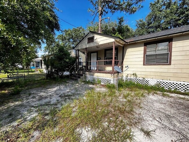 Foto del edificio - 2057 Brackland St