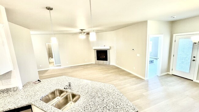 Foto del edificio - Beautiful Brand New 3-Bedroom Home in Coun...