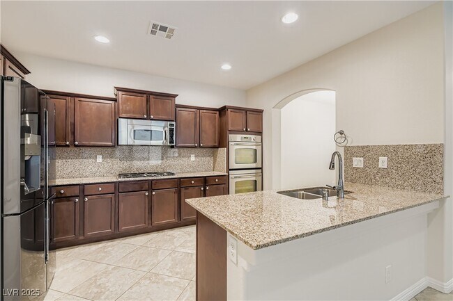Foto del edificio - 10933 Mt Pendleton St