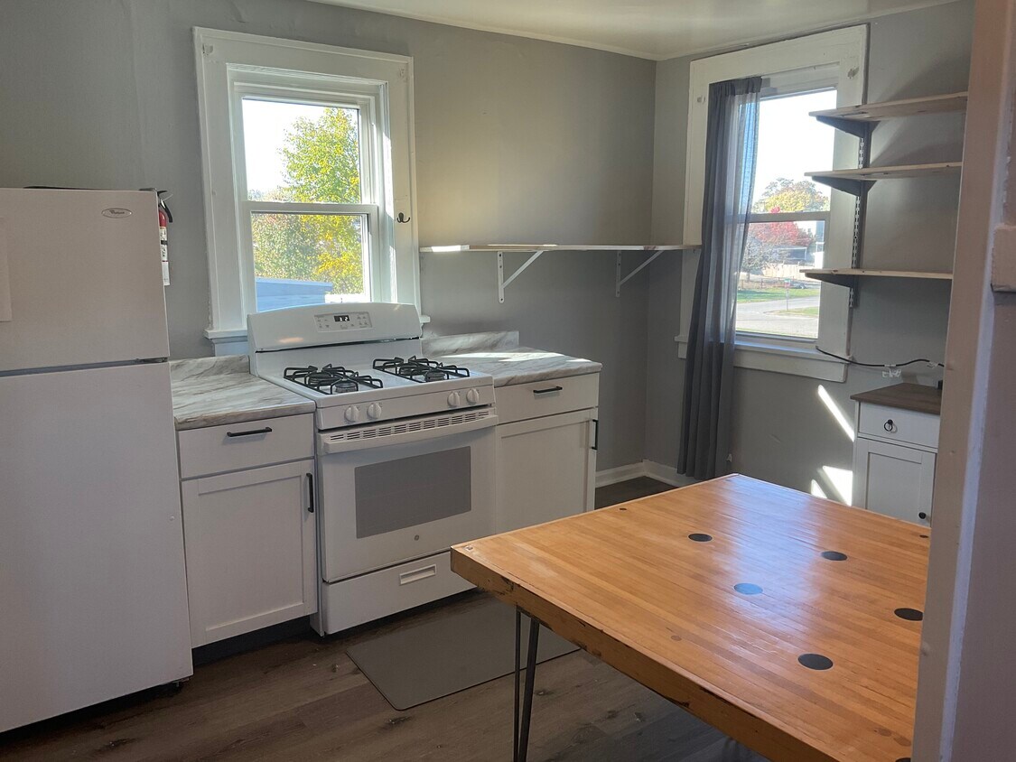 Foto principal - 614 E 16th St