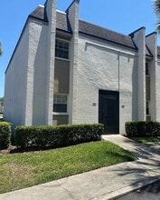 Building Photo - 711 Russell Ln