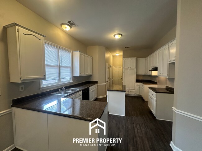 Foto del edificio - 8374 Kings Trail Cove