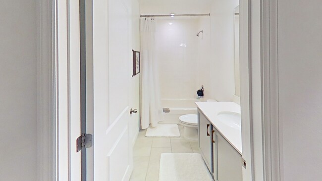 Foto del edificio - 2138 Derwent Dr