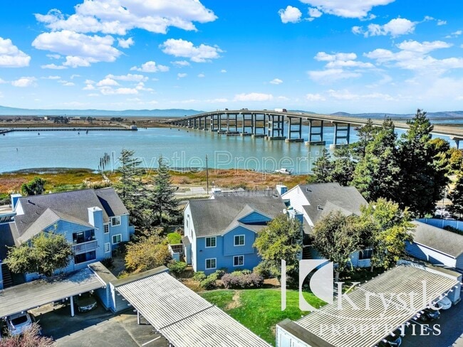 Building Photo - 285 Lighthouse Dr