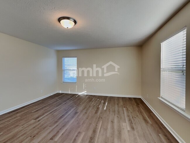 Foto del edificio - 295 Utterback Dr