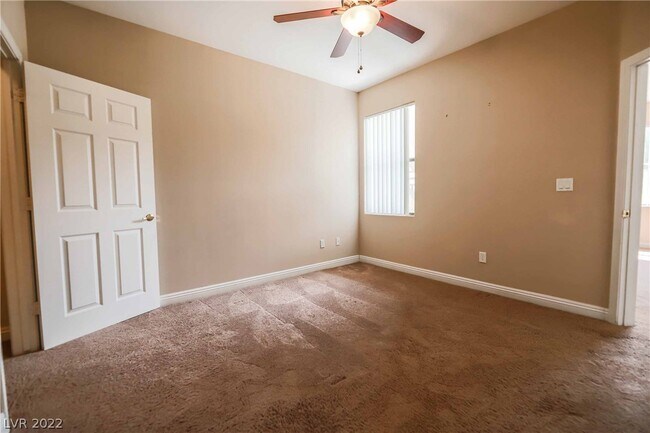 Building Photo - 8000 W Badura Ave