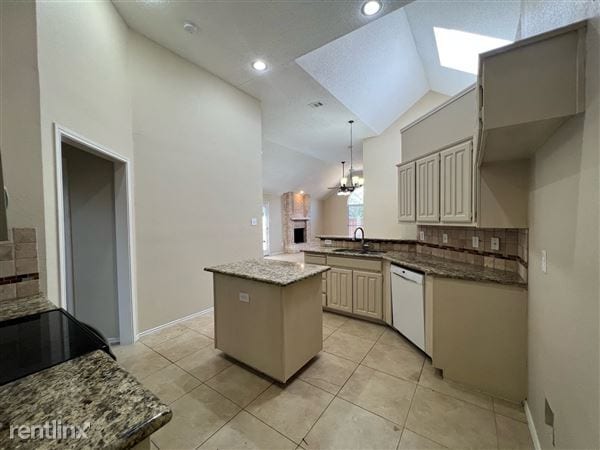 Building Photo - 927 Golden Grove Dr