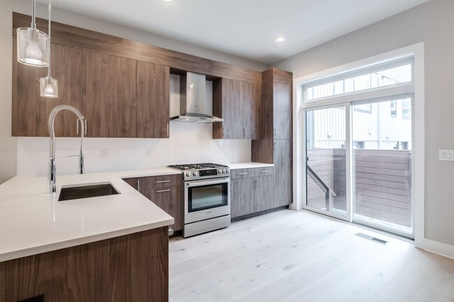 Foto del edificio - Northern Liberties Townhome with Parking