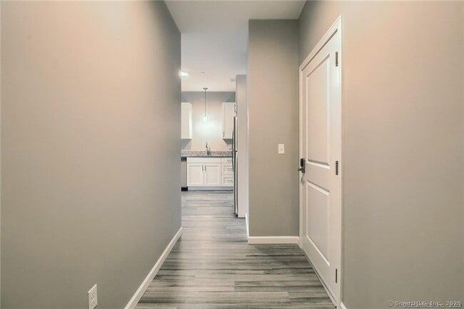 Foto del edificio - 9 Steele Blvd