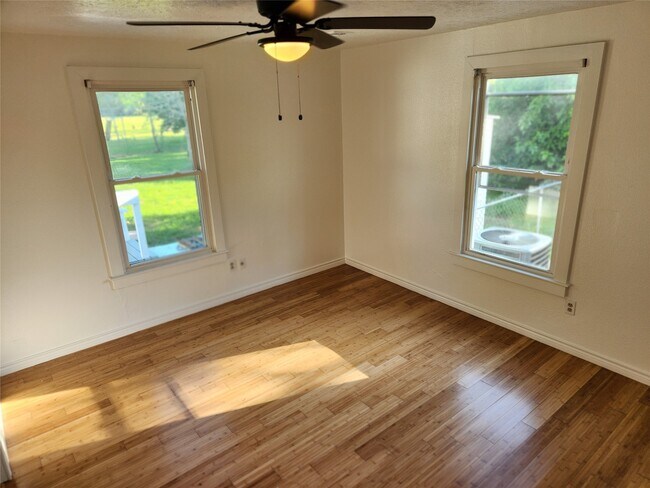 Foto del edificio - 505 Connie St