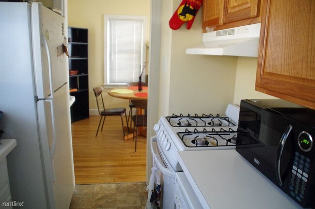 Building Photo - 2 br, 1 bath House - 327 John St