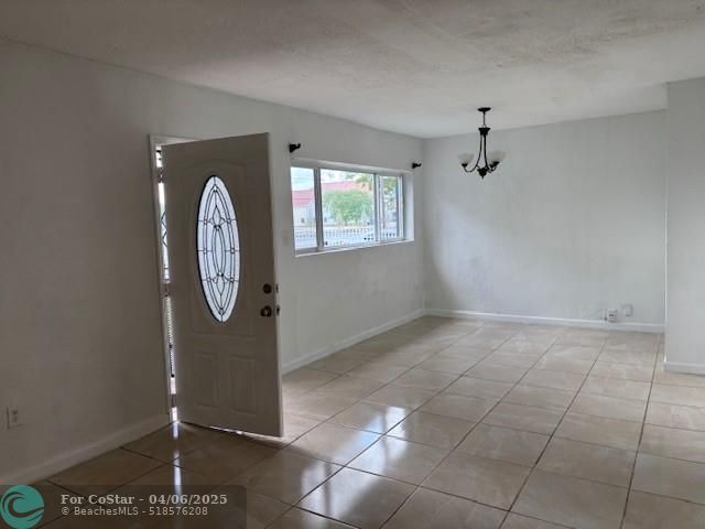 Foto del edificio - 10635 NW 12th Ave