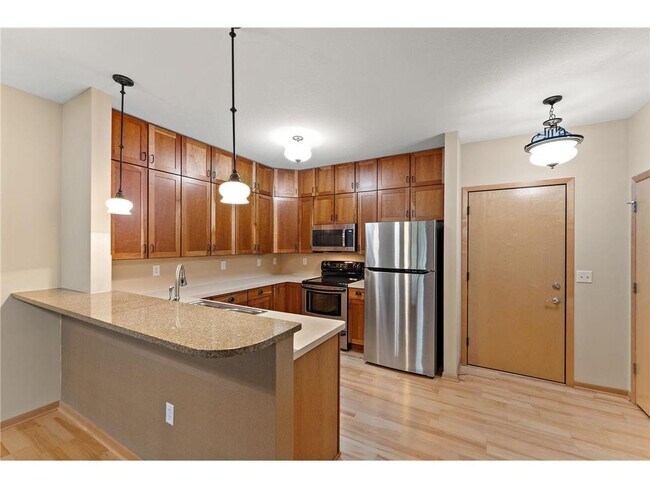 Foto del edificio - 3251 Louisiana Ave S