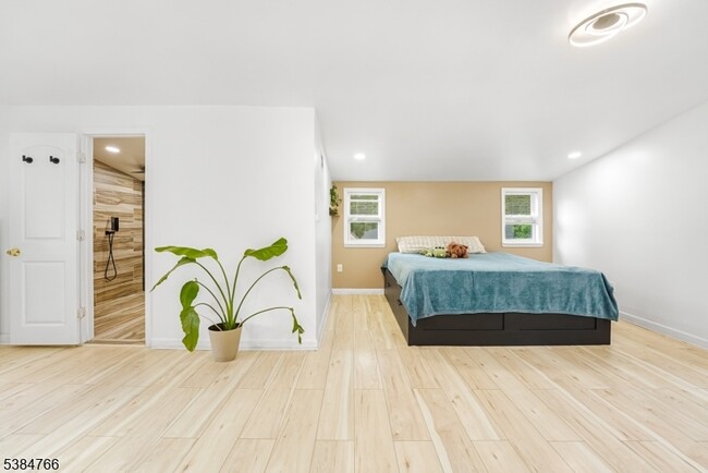Foto del edificio - 425 Brook Ct