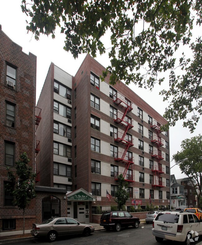 Foto principal - 88-15 144th St