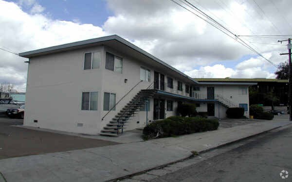 Building Photo - 2565 109th Ave