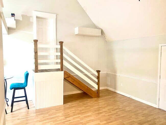 Building Photo - 7447 Hawkins Rd